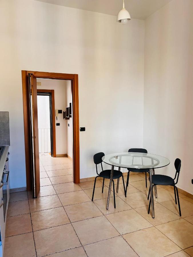 Mamo1 - Appartamento In Pieno Centro Citta Bari Eksteriør billede