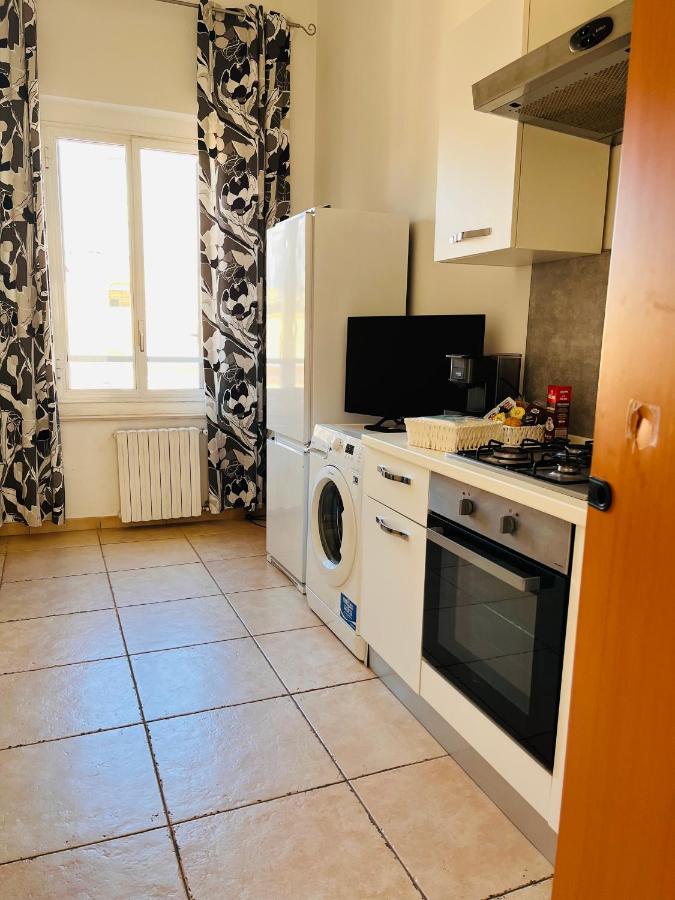 Mamo1 - Appartamento In Pieno Centro Citta Bari Eksteriør billede